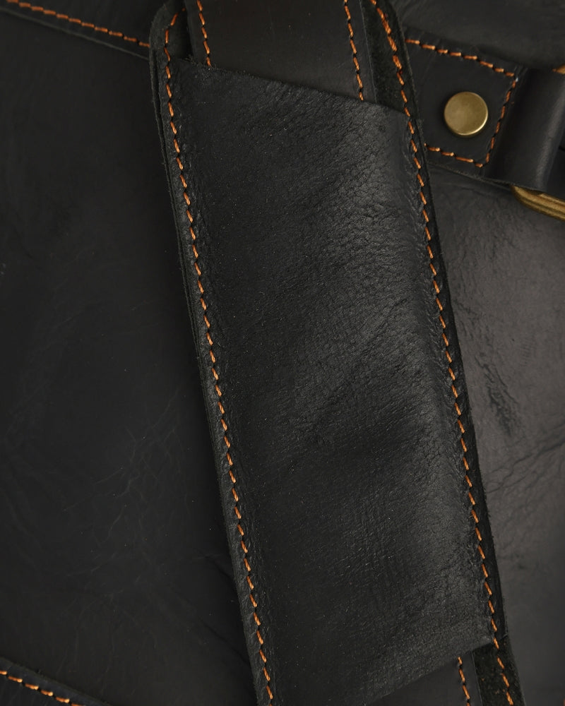 Montague Leather Duffle - Choose By Portugal